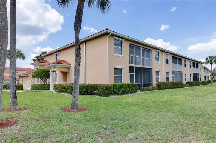 13951  Eagle Ridge Lakes  DR, Fort Myers, FL 33912