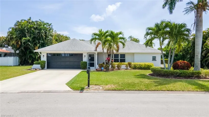 6936  Wittman  DR, Fort Myers, FL 33919