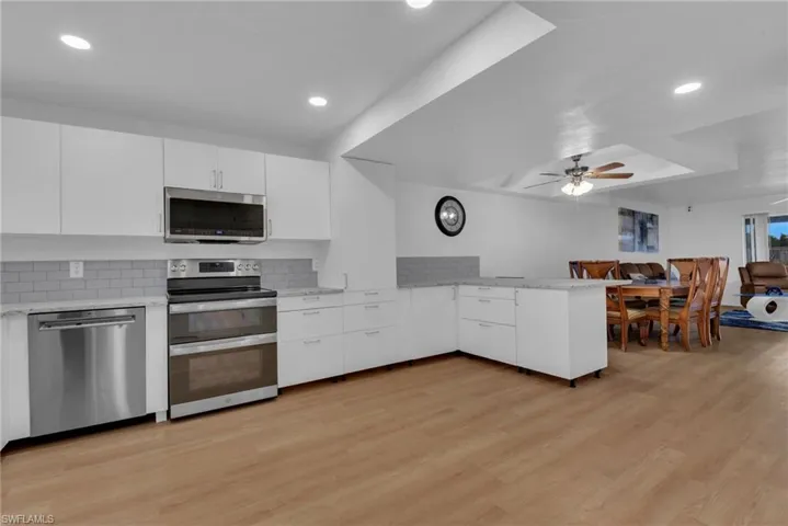 28 Cosmopolitan Dr 16, Lehigh Acres, Florida 33936