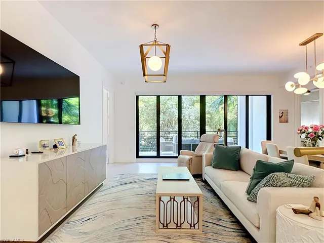 1115 Central Ave 247, Naples, Florida 34102