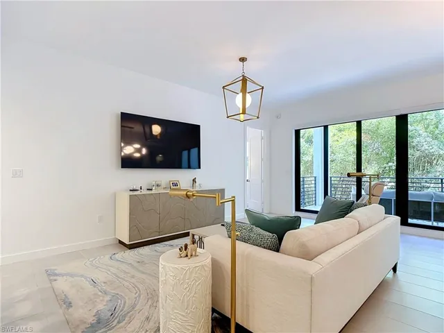 1115 Central Ave 247, Naples, Florida 34102