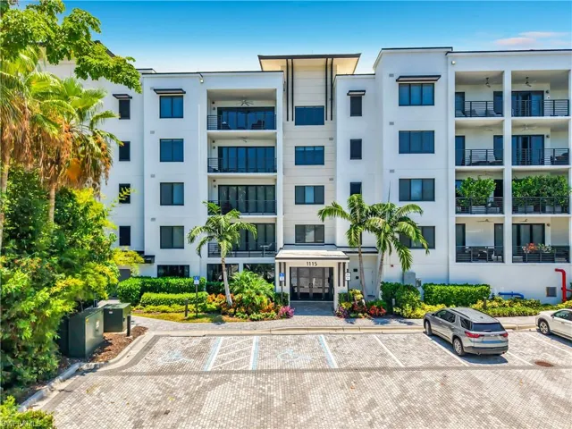 1115 Central Ave 247, Naples, Florida 34102