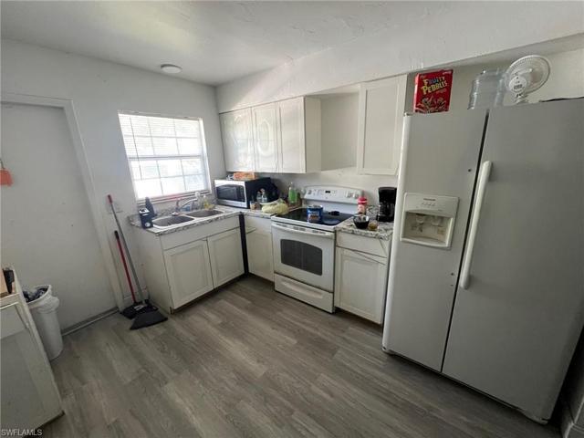 1104-1106 Harry AVE S, LEHIGH ACRES FL 33973