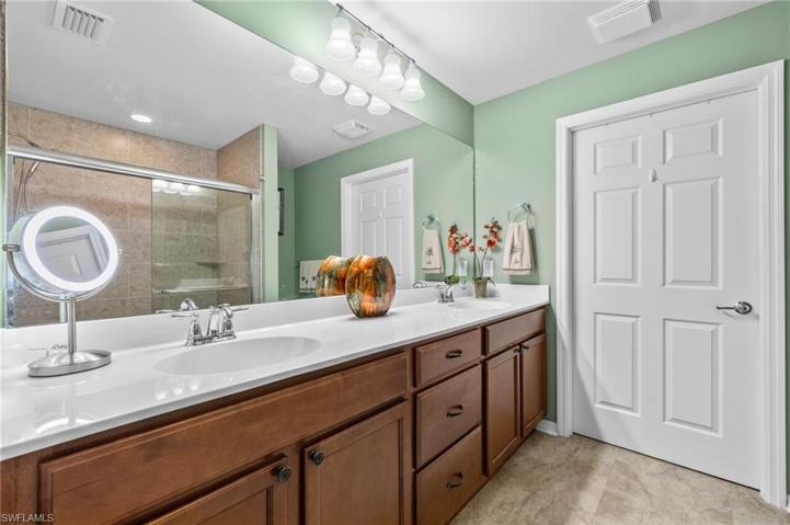 Owner's Bath