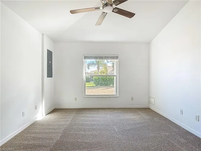 1723 Ne 2nd Pl, Cape Coral, Florida 33909