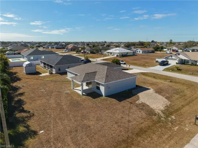 1723 Ne 2nd Pl, Cape Coral, Florida 33909