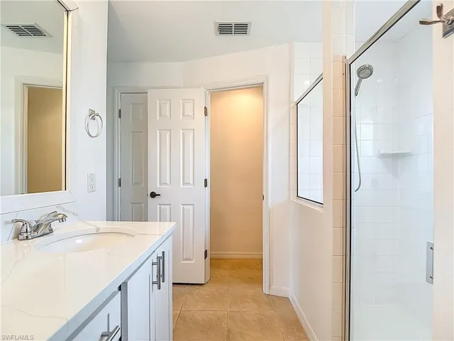 1723 Ne 2nd Pl, Cape Coral, Florida 33909