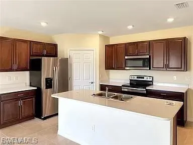 2210 Nw 11th St, Cape Coral, Florida 33993
