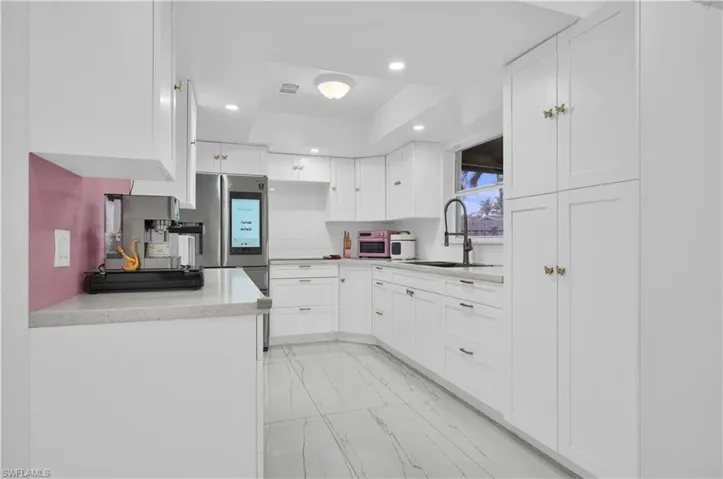 8641 Nw 8th St, Pembroke Pines, Florida 33024