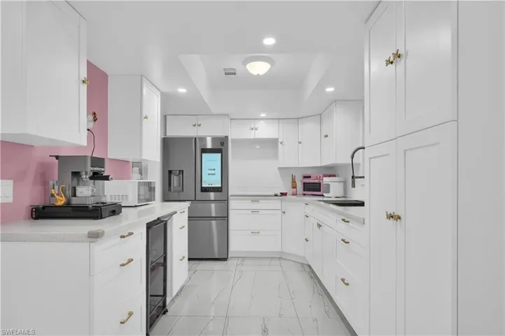 8641 Nw 8th St, Pembroke Pines, Florida 33024