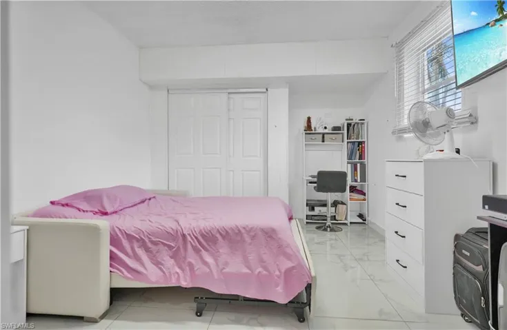 8641 Nw 8th St, Pembroke Pines, Florida 33024