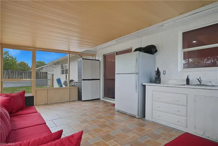 8641 Nw 8th St, Pembroke Pines, Florida 33024