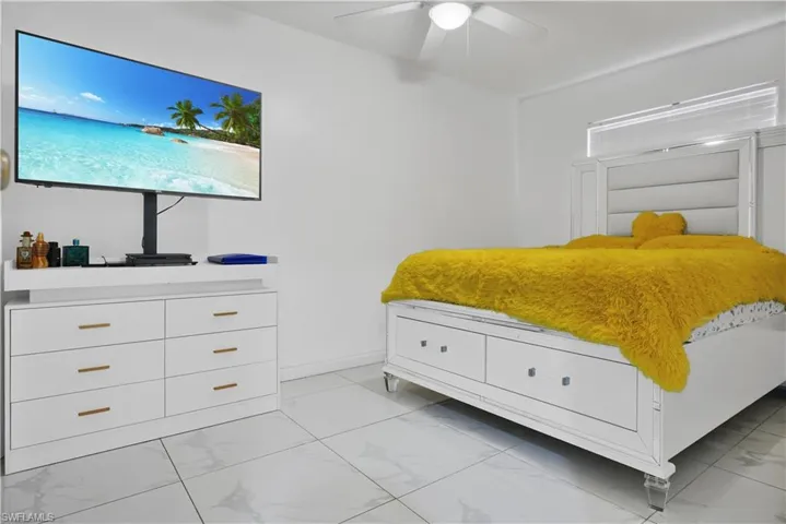 8641 Nw 8th St, Pembroke Pines, Florida 33024