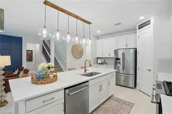 10415  Ventana  LN, Naples, FL 34120