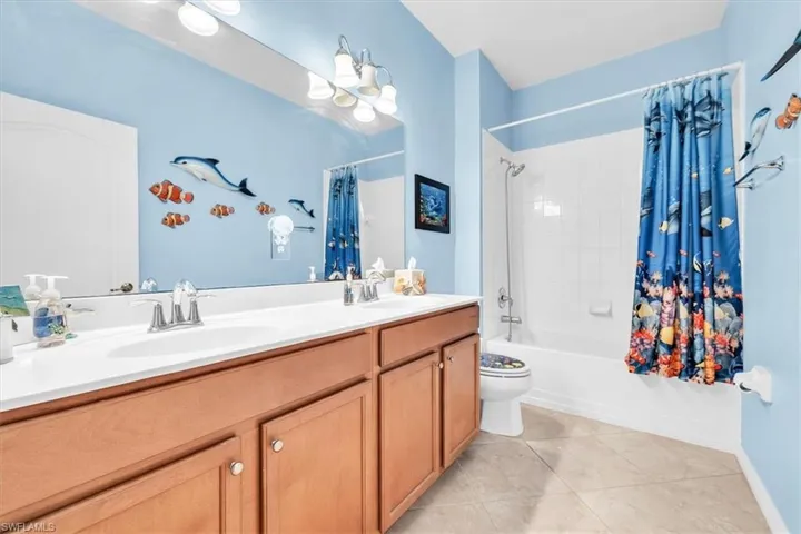10282 Templeton Ln, Fort Myers, Florida 33913