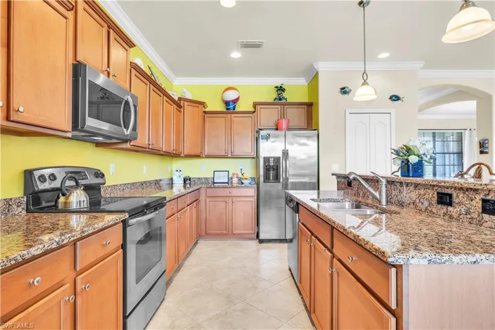 10282 Templeton Ln, Fort Myers, Florida 33913