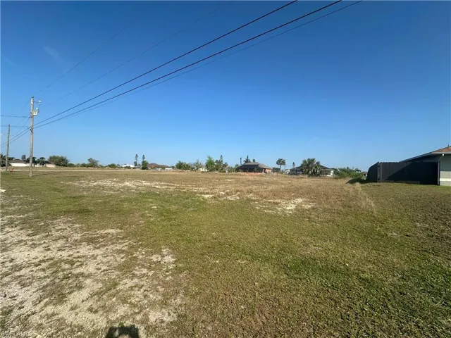 307 NE 19th TER, CAPE CORAL FL 33909