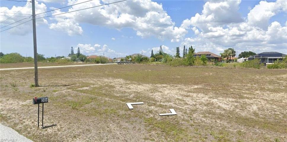 307 NE 19th TER, CAPE CORAL FL 33909