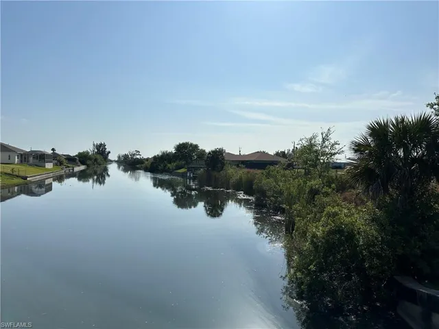 307 NE 19th TER, CAPE CORAL FL 33909