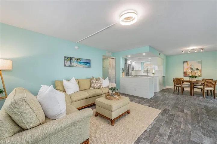 1549  Sandpiper  ST, Naples, FL 34102