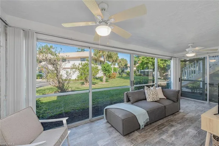 1549  Sandpiper  ST, Naples, FL 34102