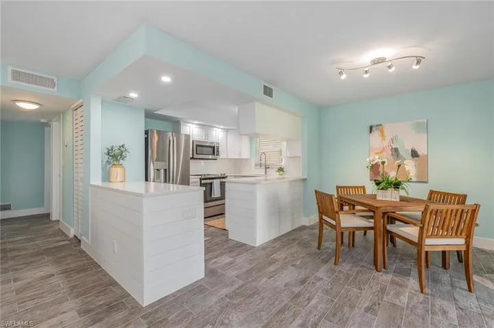 1549  Sandpiper  ST, Naples, FL 34102