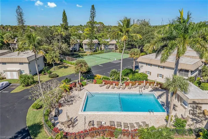 1549  Sandpiper  ST, Naples, FL 34102