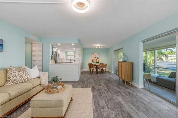 1549  Sandpiper  ST, Naples, FL 34102