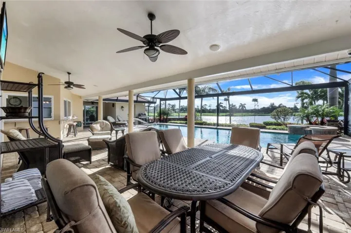 Under Truss Lanai- Fully Furnished Down to Towels and Pool Toys!