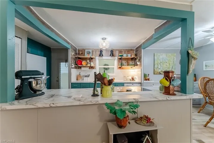 925  Lazy  LN, North Fort Myers, FL 33917