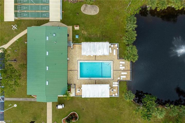 925  Lazy  LN, North Fort Myers, FL 33917