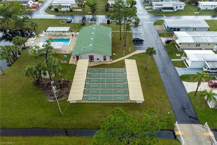 925  Lazy  LN, North Fort Myers, FL 33917