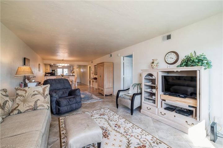 3470  Frosty  WAY, Naples, FL 34112