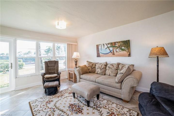 3470  Frosty  WAY, Naples, FL 34112