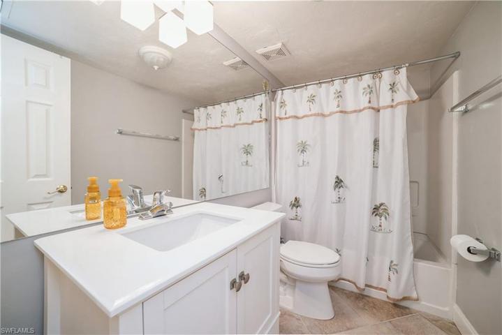 3470  Frosty  WAY, Naples, FL 34112