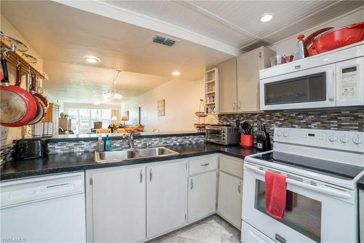 3470  Frosty  WAY, Naples, FL 34112
