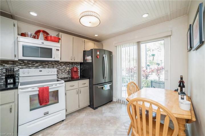 3470  Frosty  WAY, Naples, FL 34112