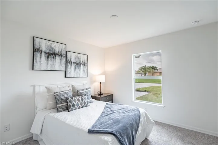 307 SW 20th ST, CAPE CORAL FL 33991