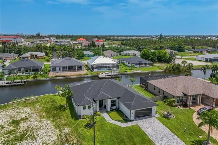 2224 Sw 31st Ln, Cape Coral, Florida 33914