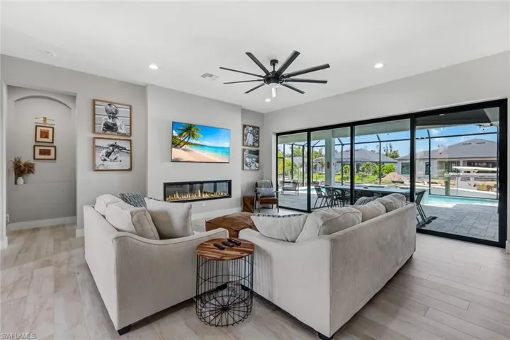 2224 Sw 31st Ln, Cape Coral, Florida 33914