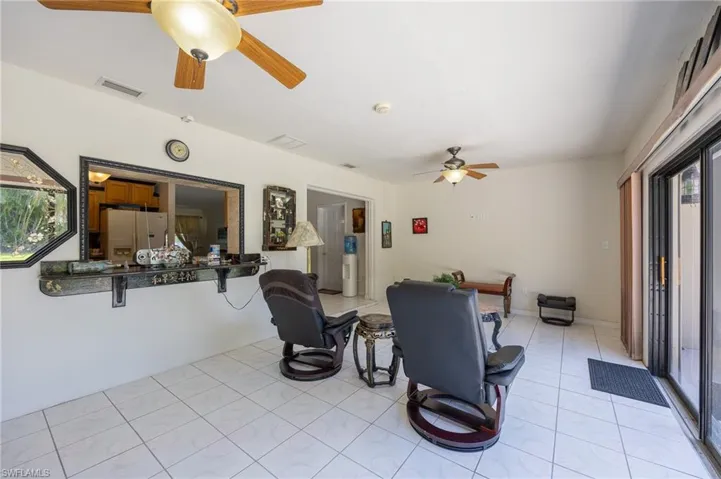 View of patio / terrace with ceiling fan