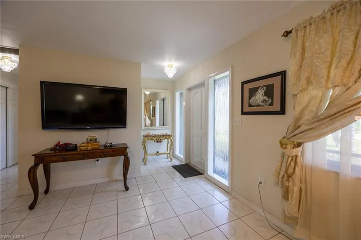 Entryway featuring baseboards