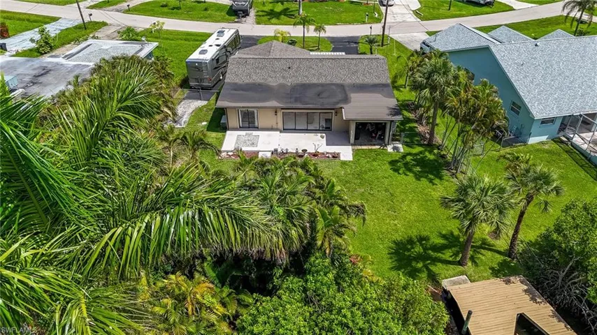 Aerial view of property and surrounding area