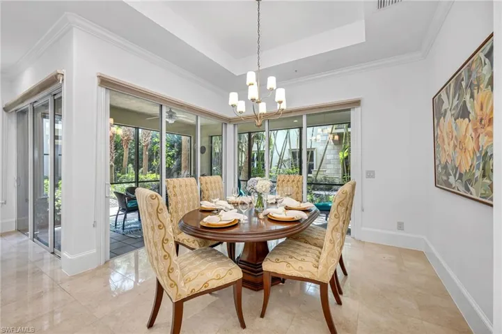 Friends in town for the weekend?  Enjoy lovely dinners in this large dining room, with a backdrop of lush, tropical foliage.
