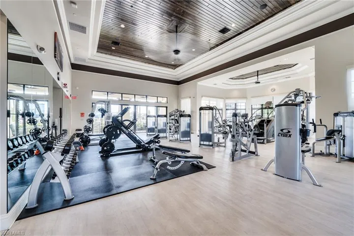 9272  Shadow Oak  LN, Naples, FL 34120