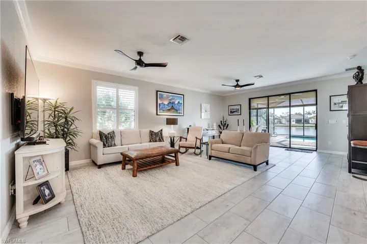 9272  Shadow Oak  LN, Naples, FL 34120