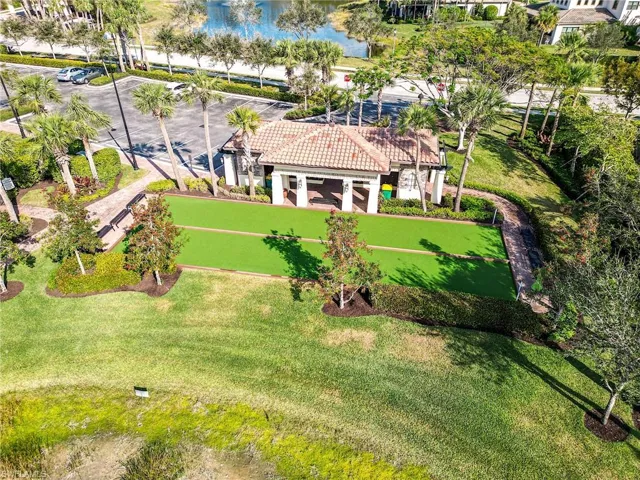 9272  Shadow Oak  LN, Naples, FL 34120