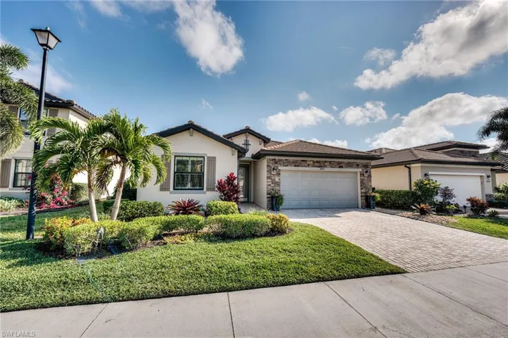 9272  Shadow Oak  LN, Naples, FL 34120