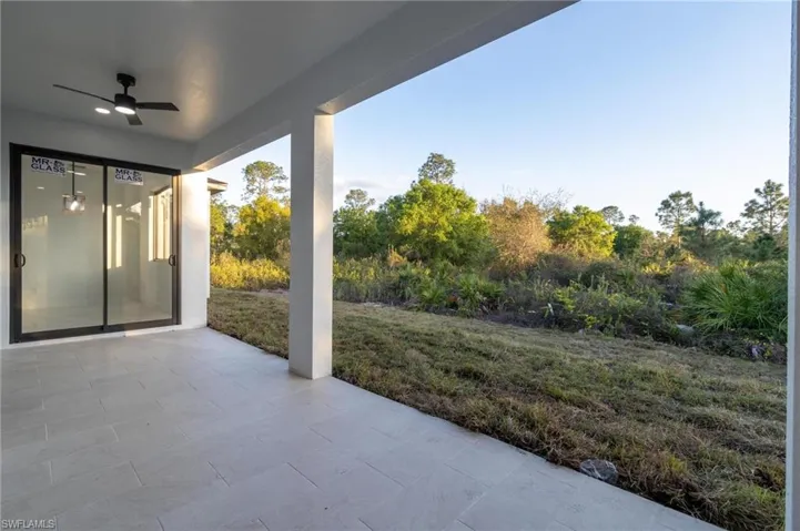 View of patio / terrace with ceiling fan