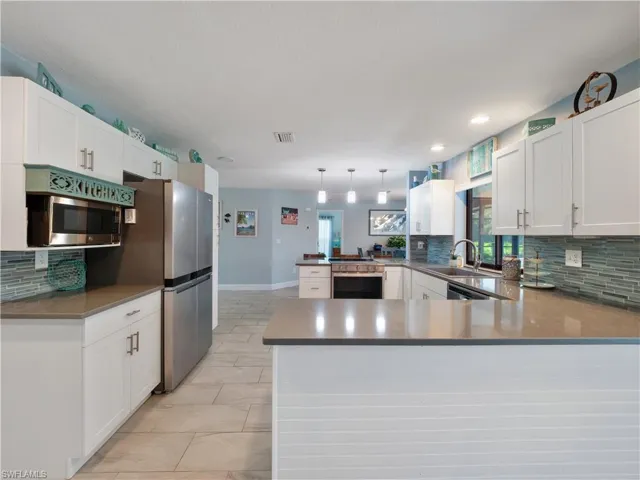 2619 SW 48th  TER, Cape Coral, FL 33914